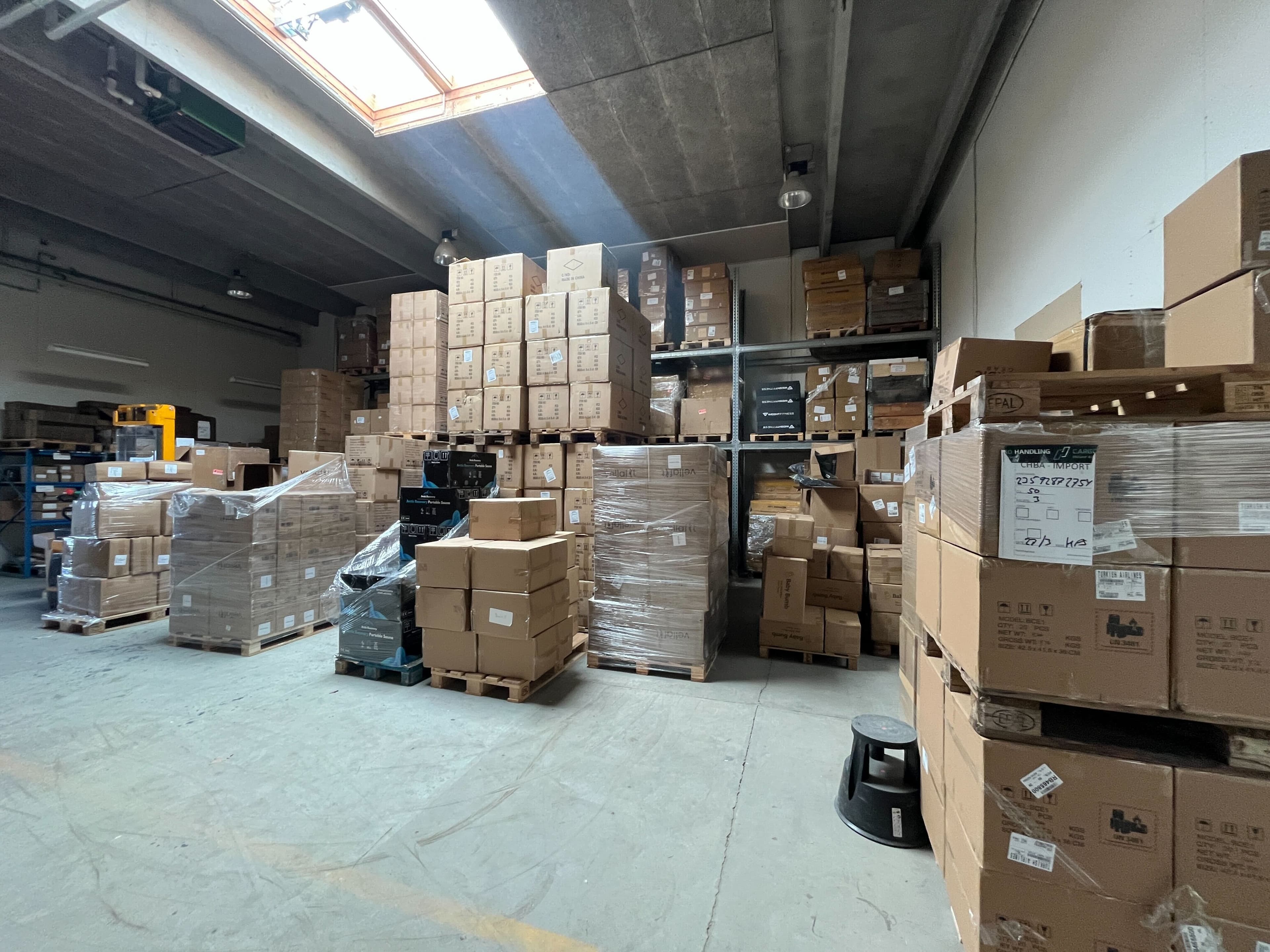 Aya-S: Hvordan en Aarhusiansk tøjwebshop skalerede med Shipshark
